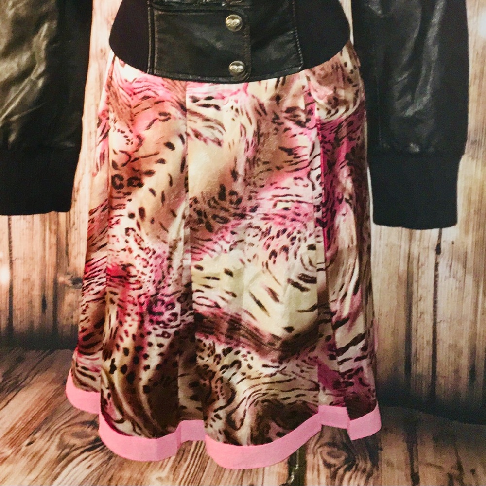 Rosy pink leopard print skirt size 14